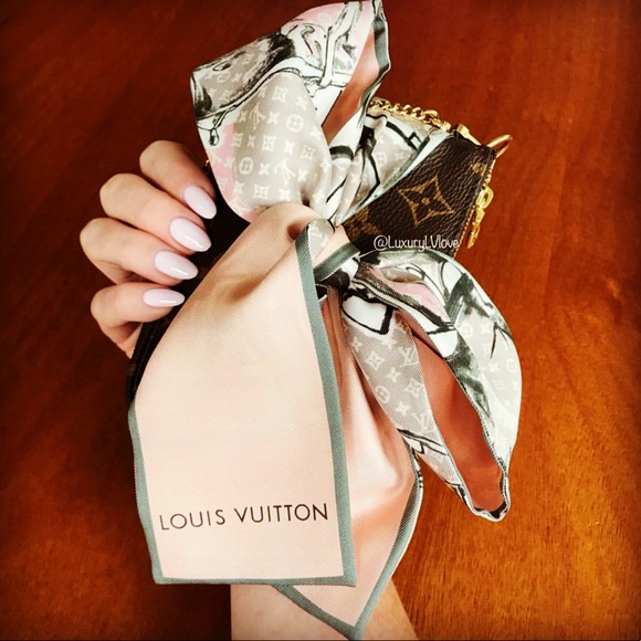 Louis Vuitton Accessories - Authentic Louis Vuitton Trunks Bandeau